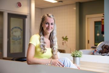 ‘Kinderen gaan door gebaren veel sneller praten.’